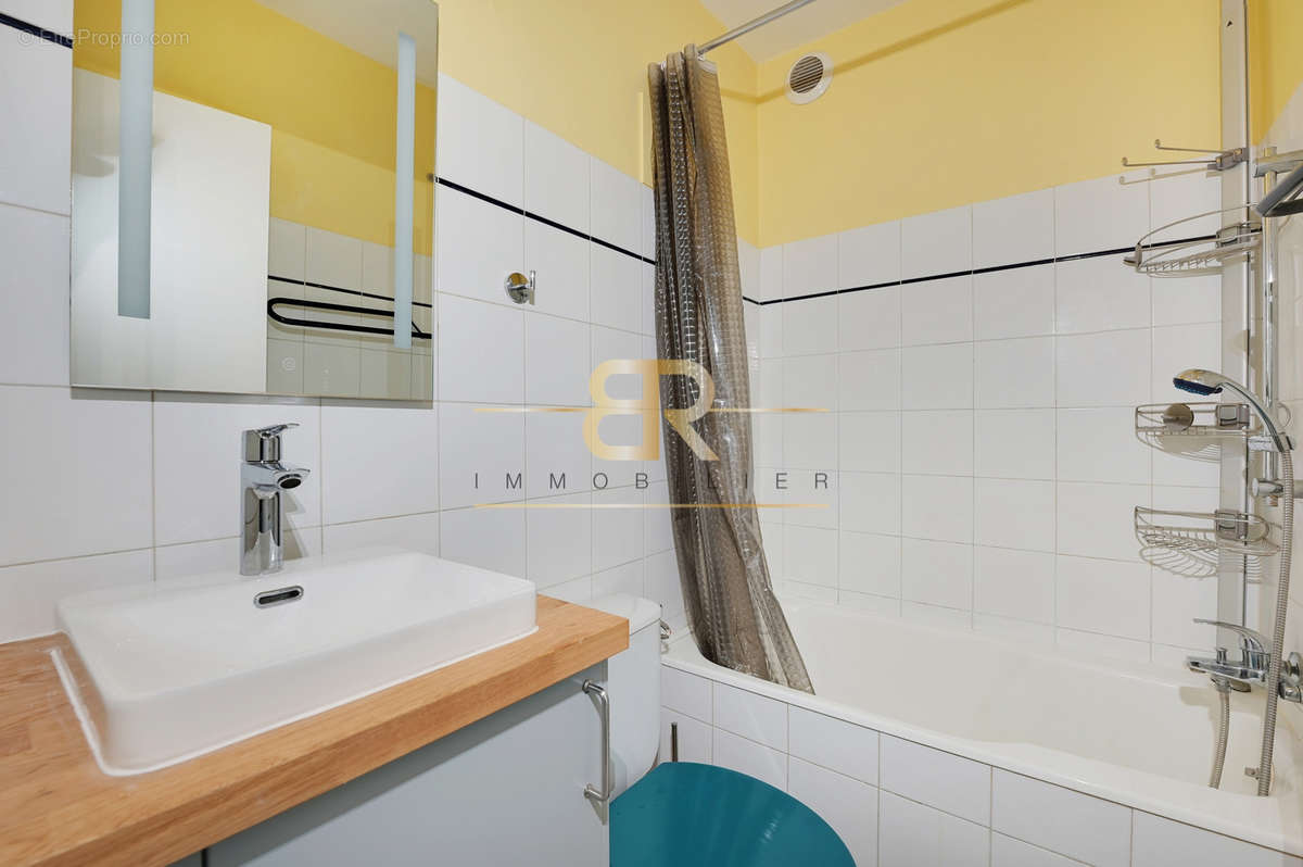 Appartement à PARIS-11E