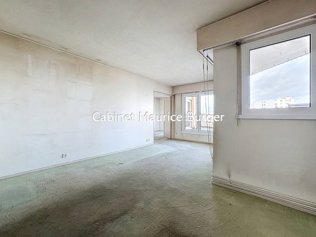 Appartement à PARIS-19E