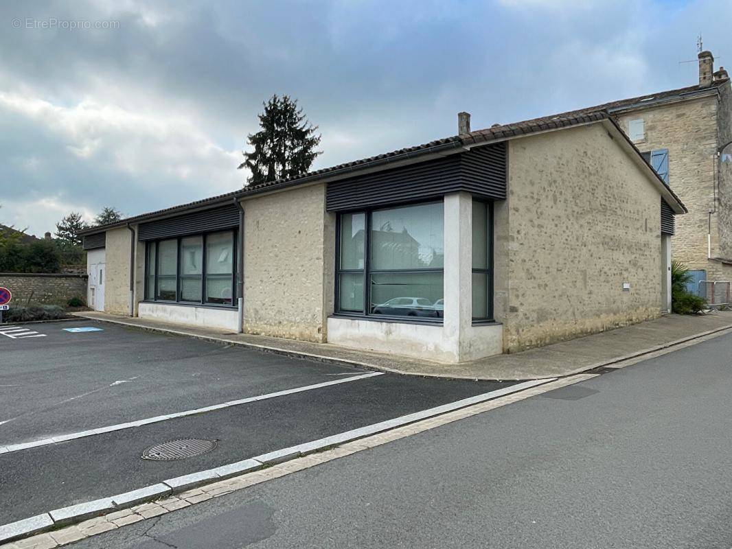 Appartement à COULONGES-SUR-L&#039;AUTIZE