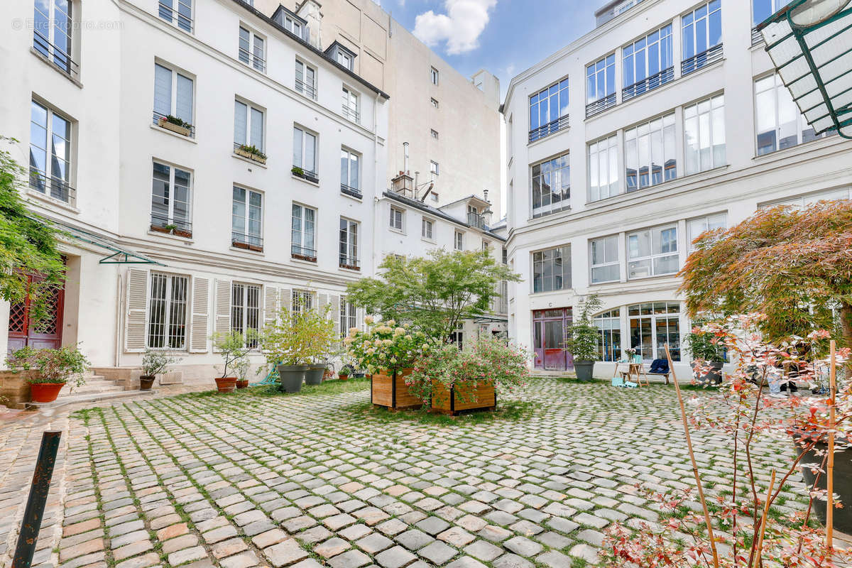 Appartement à PARIS-10E