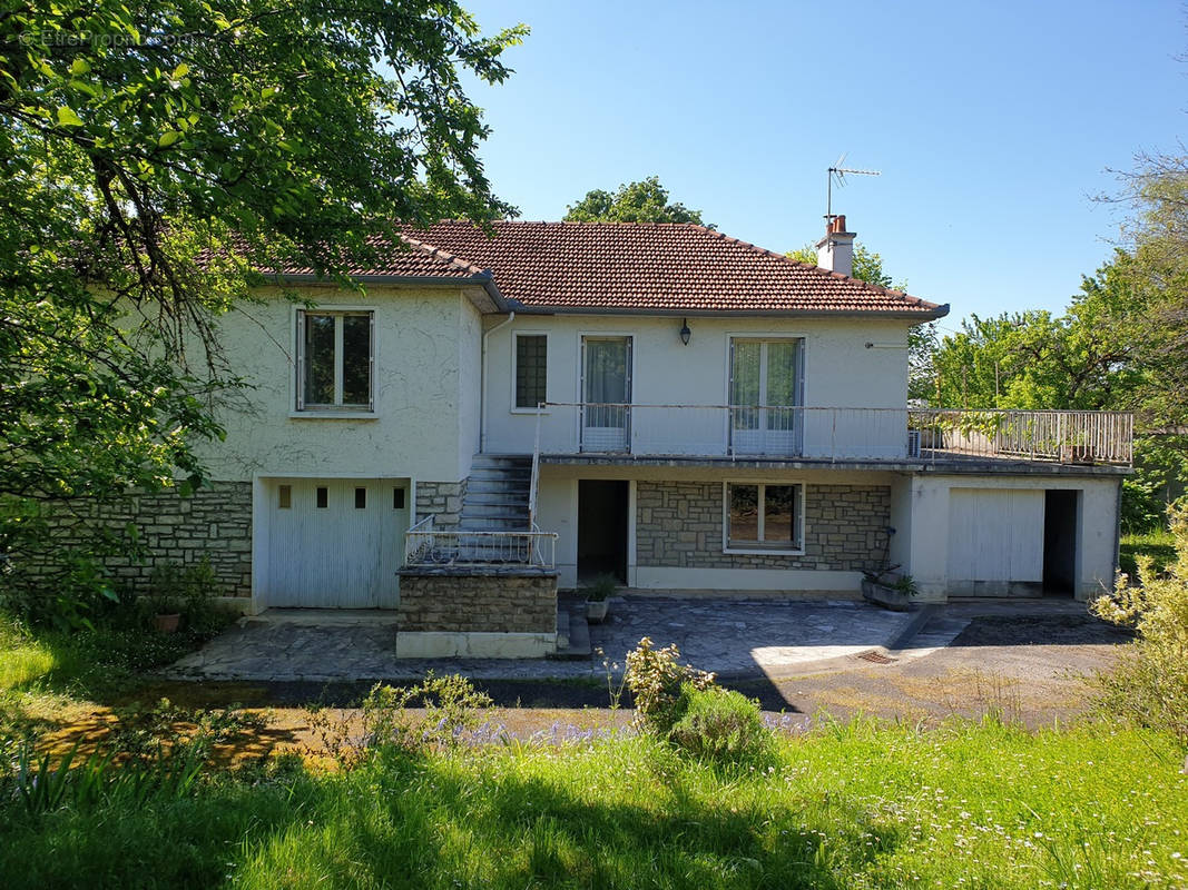 Maison à VILLEFRANCHE-DE-ROUERGUE