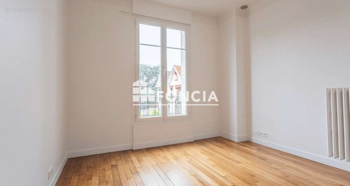 Appartement à BOURG-LA-REINE