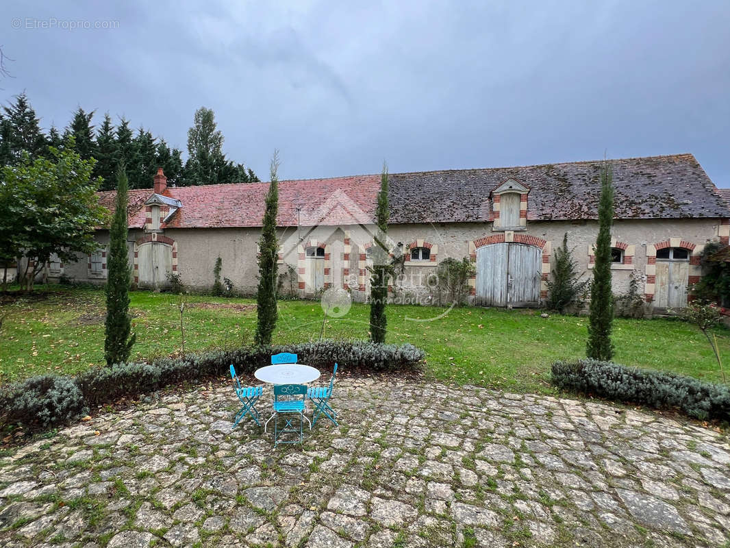 Maison à MORNAY-SUR-ALLIER