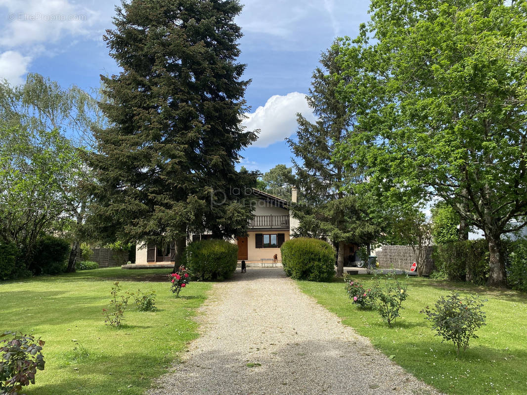 Maison à CADAUJAC