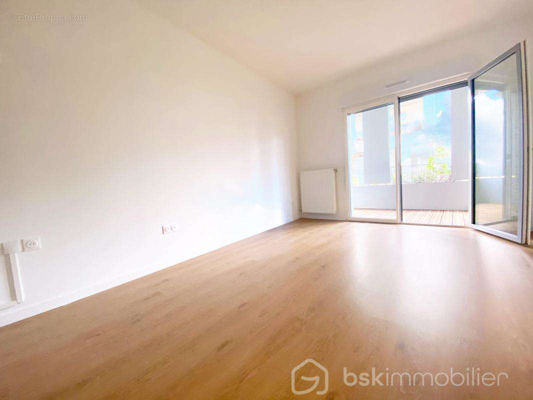 Appartement à NANTERRE