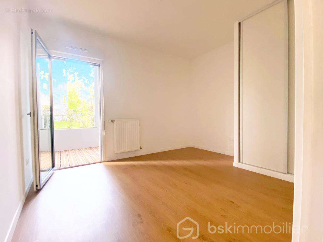 Appartement à NANTERRE