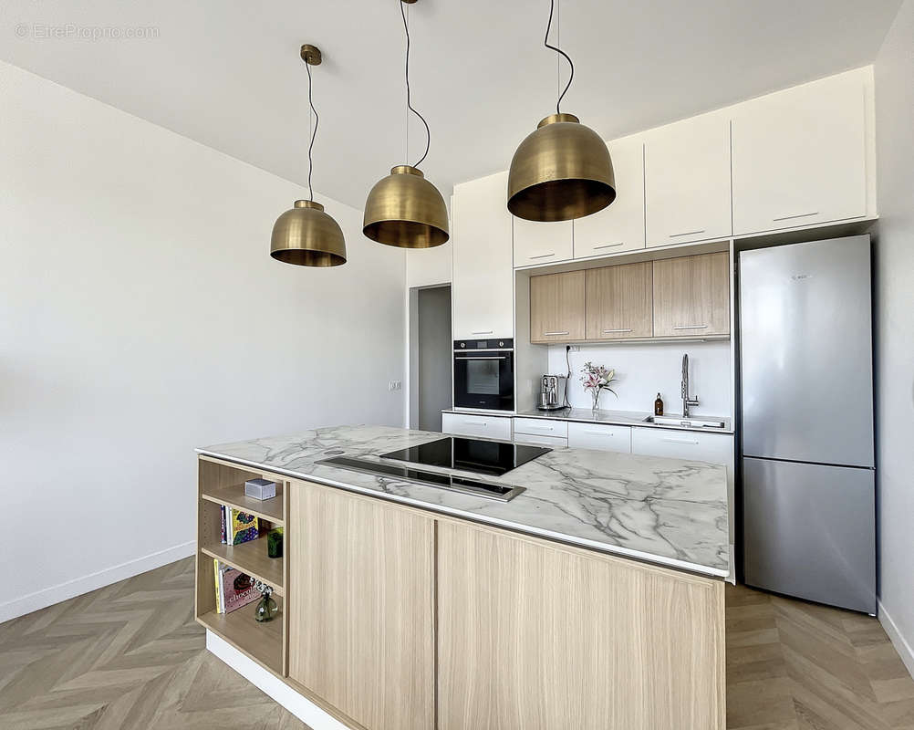 Appartement à COURBEVOIE