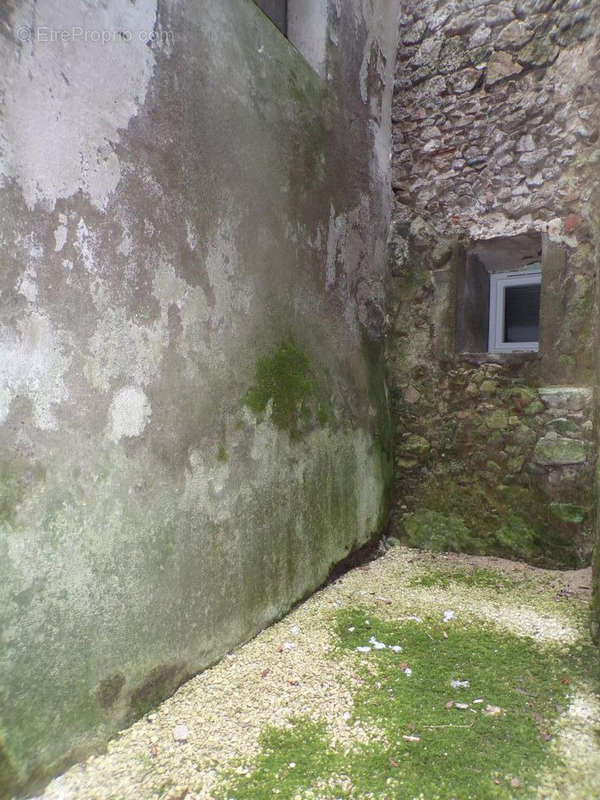 Maison à SAINT-LAURENT-DE-CERDANS