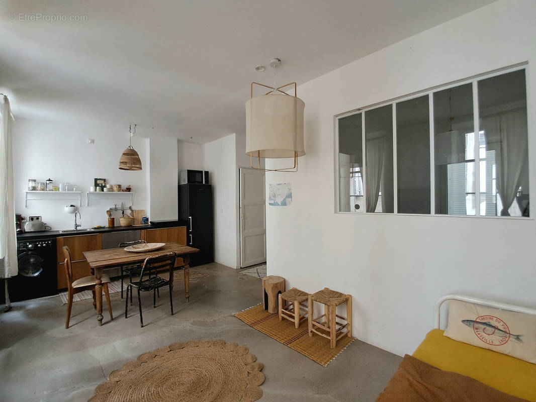 Appartement à MARSEILLE-1E