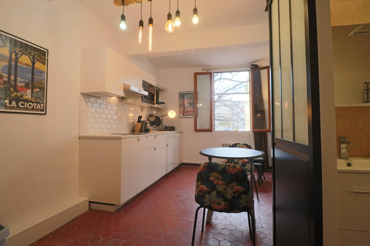 Appartement à MARSEILLE-2E