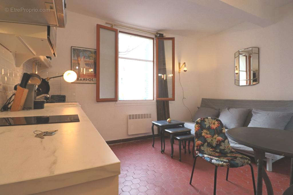 Appartement à MARSEILLE-2E