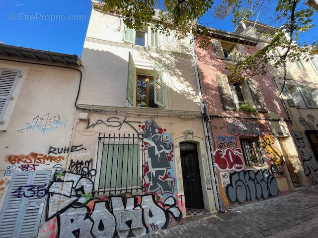 Appartement à MARSEILLE-2E