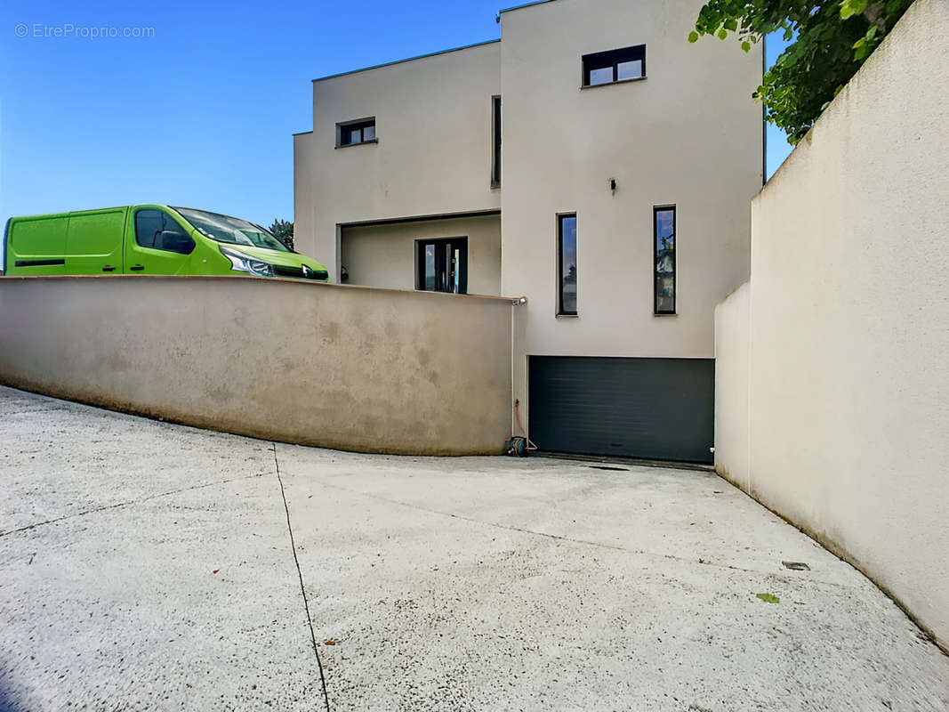 Maison à TREVOUX