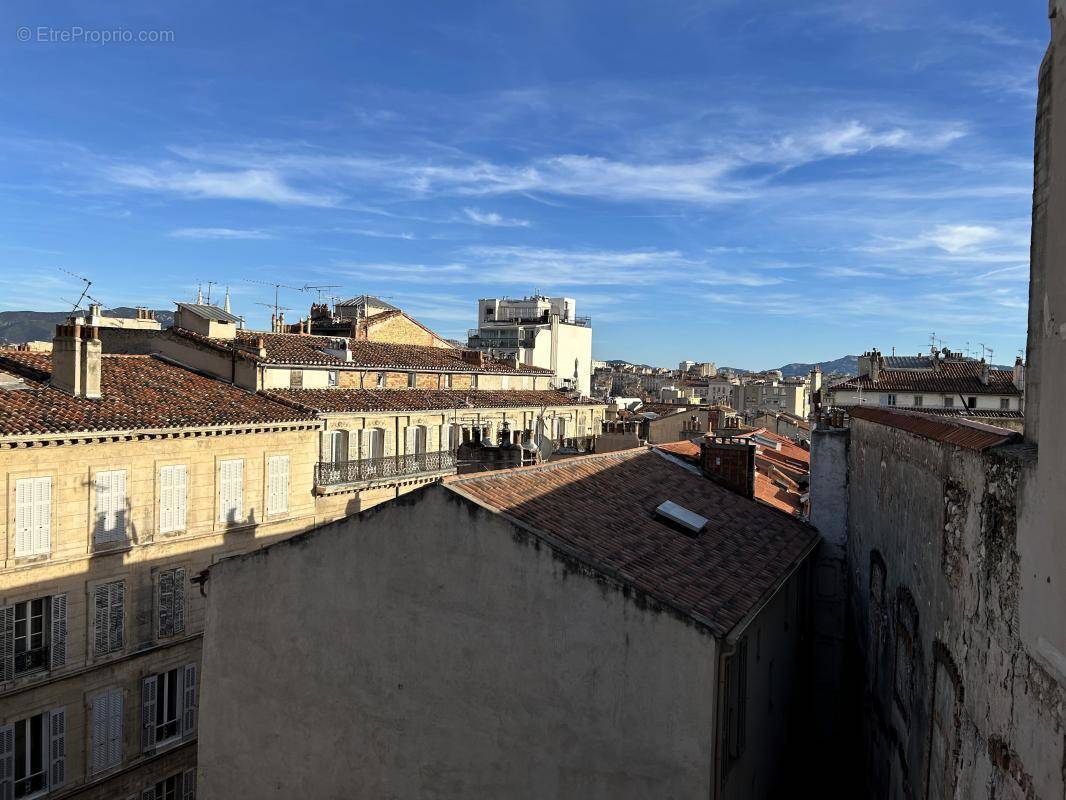 Appartement à MARSEILLE-1E