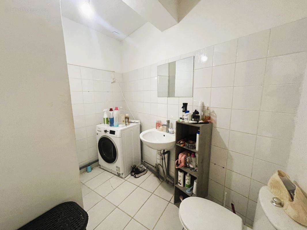 Appartement à MARSEILLE-1E