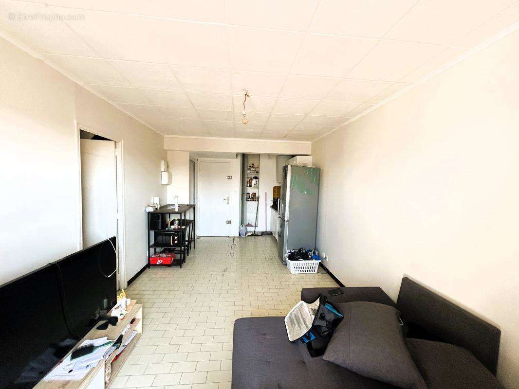 Appartement à MARSEILLE-1E