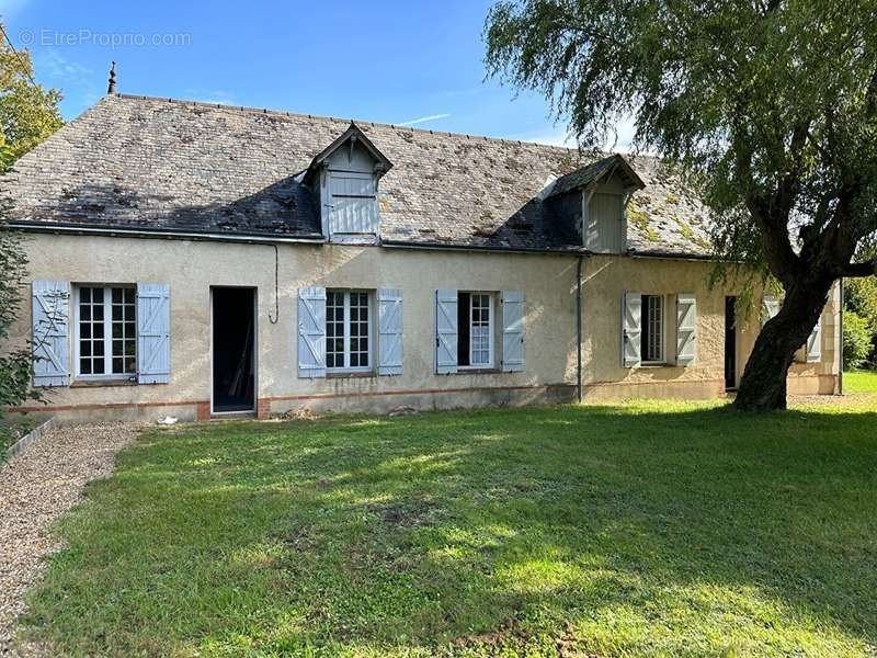 Maison à LA CHARTRE-SUR-LE-LOIR