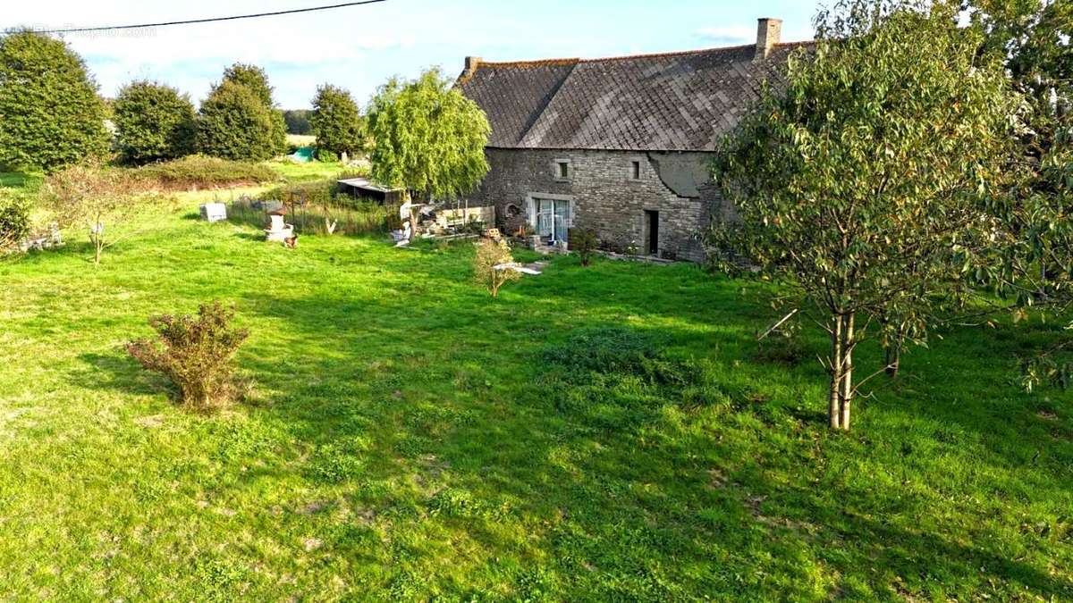 Maison à YVIGNAC-LA-TOUR