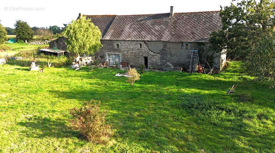 Maison à YVIGNAC-LA-TOUR