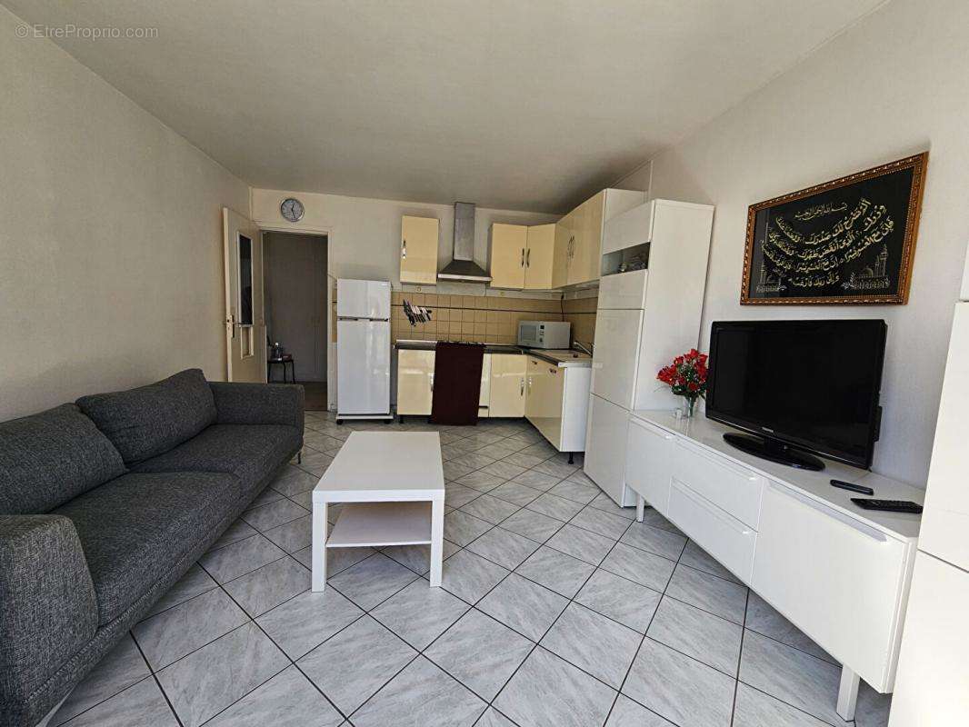 Appartement à COLOMBES