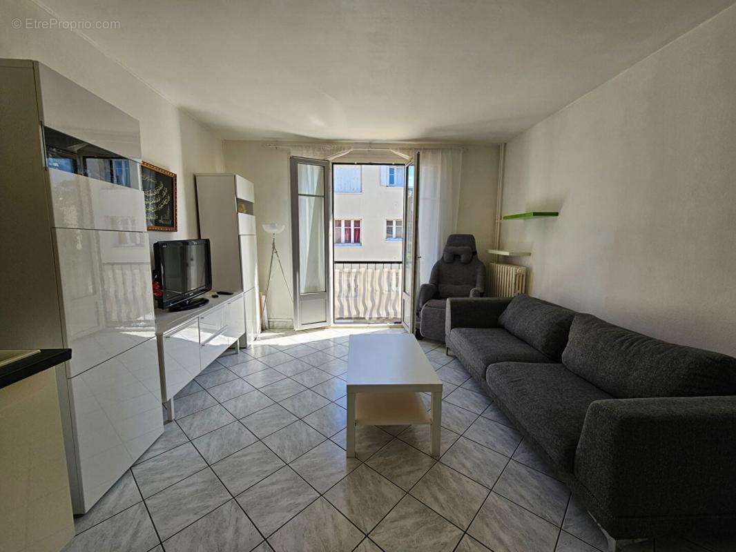 Appartement à COLOMBES