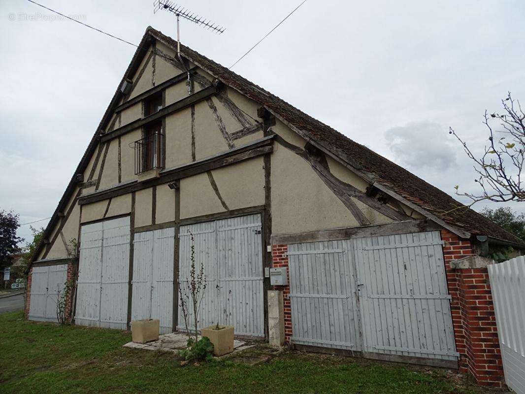 Maison à SAINT-GONDON