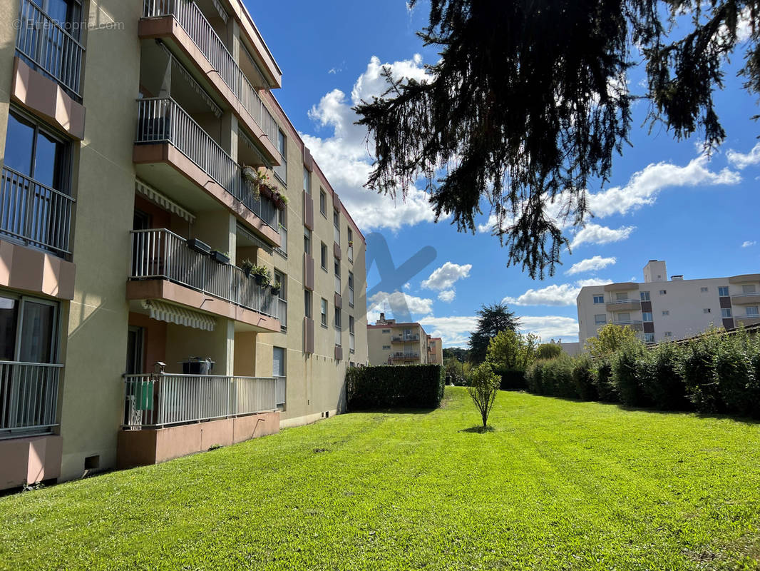 Appartement à TASSIN-LA-DEMI-LUNE