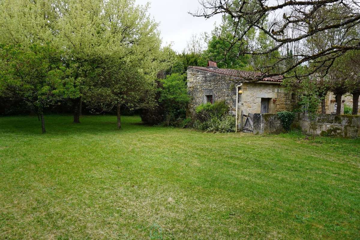 Maison à LA CHAPELLE-FAUCHER