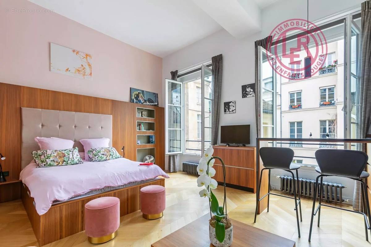 Appartement à PARIS-4E