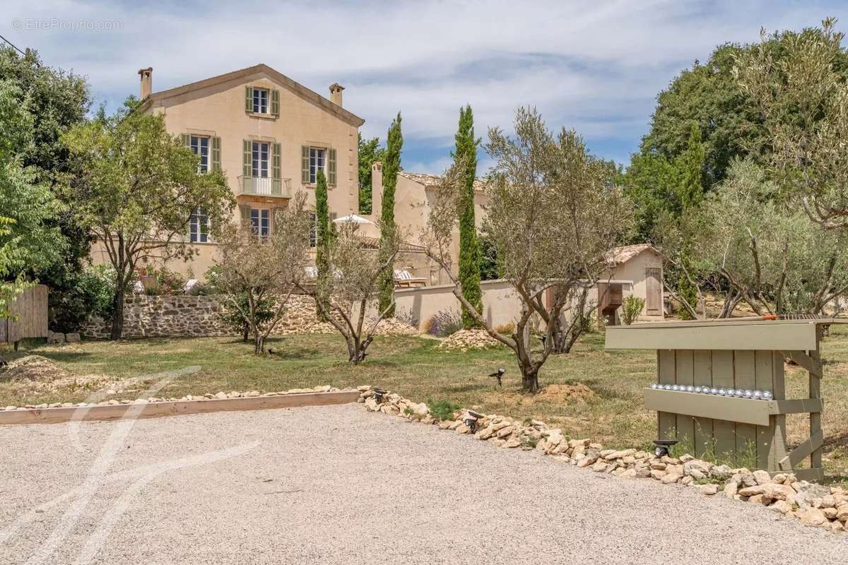 Maison à LOURMARIN