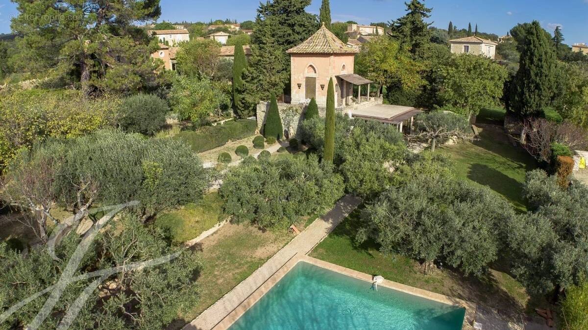 Maison à GORDES