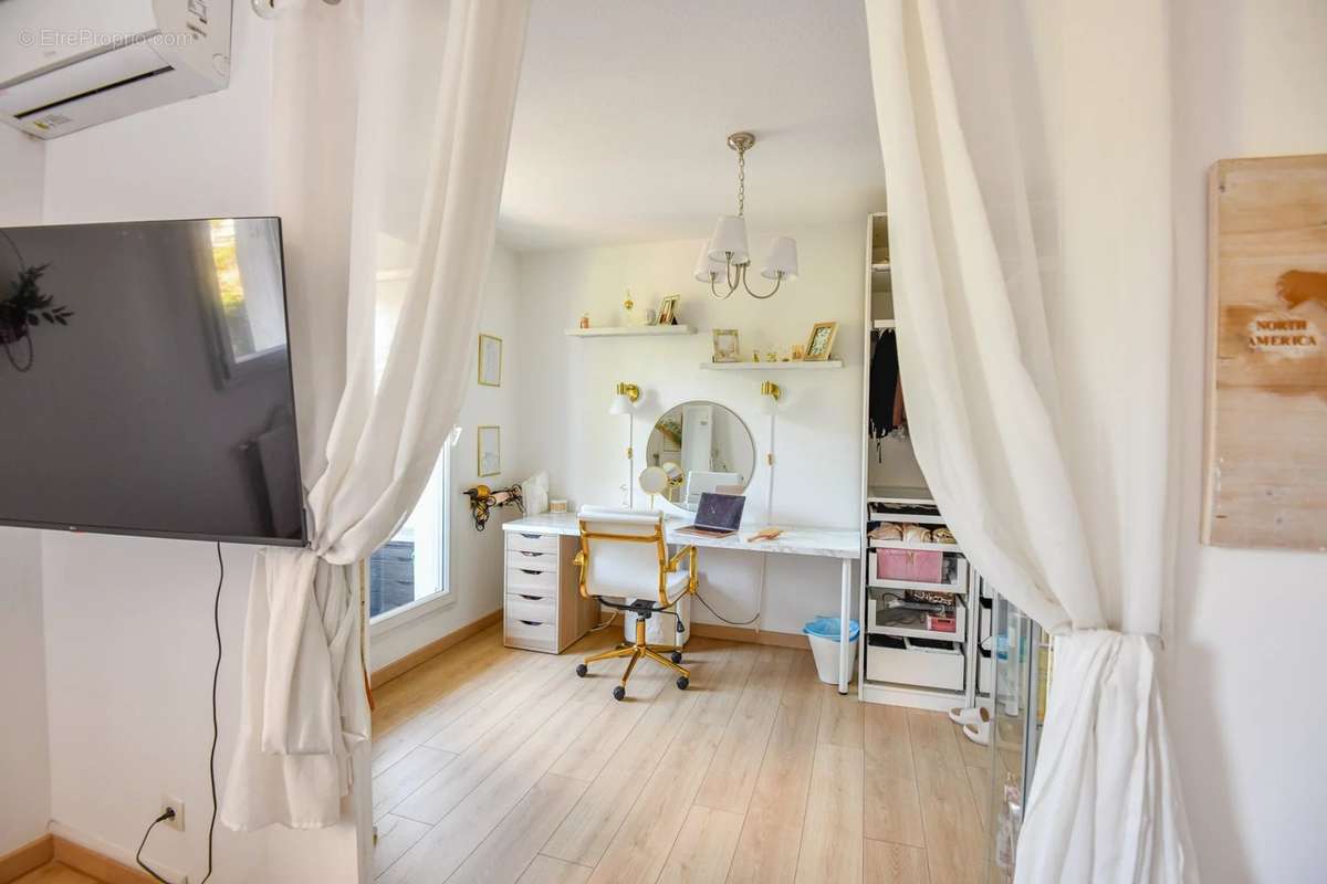 Appartement à MARSEILLE-9E