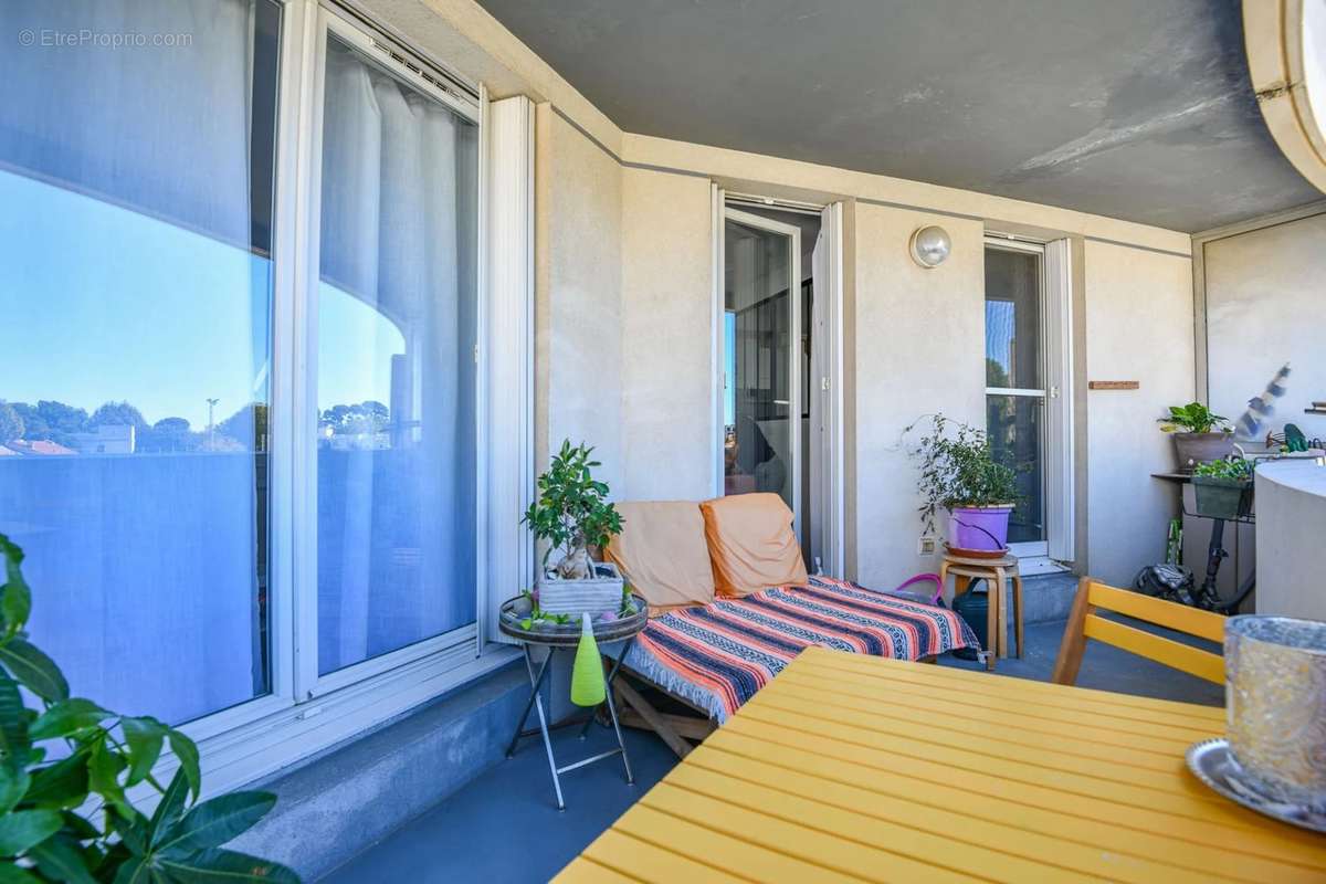 Appartement à MARSEILLE-9E