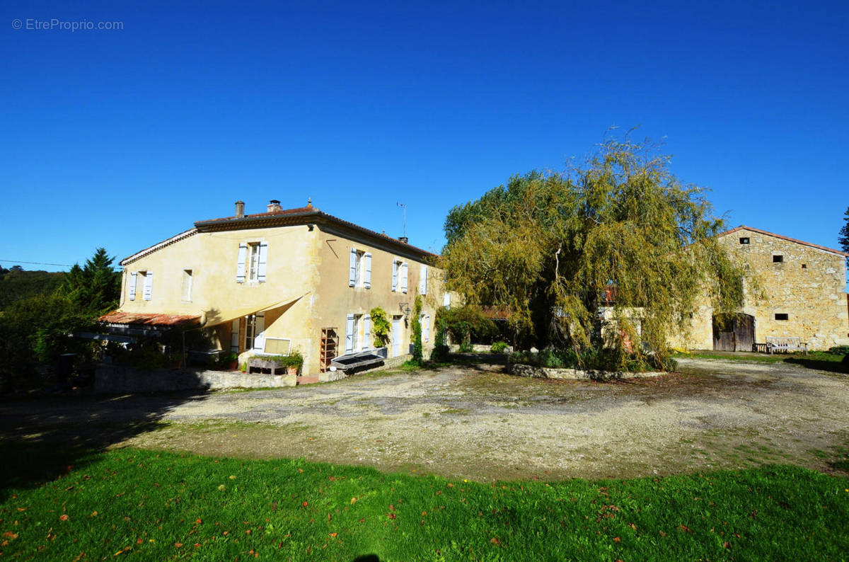 01 - Bati ensemble - All buildings - Maison à ROQUEPINE