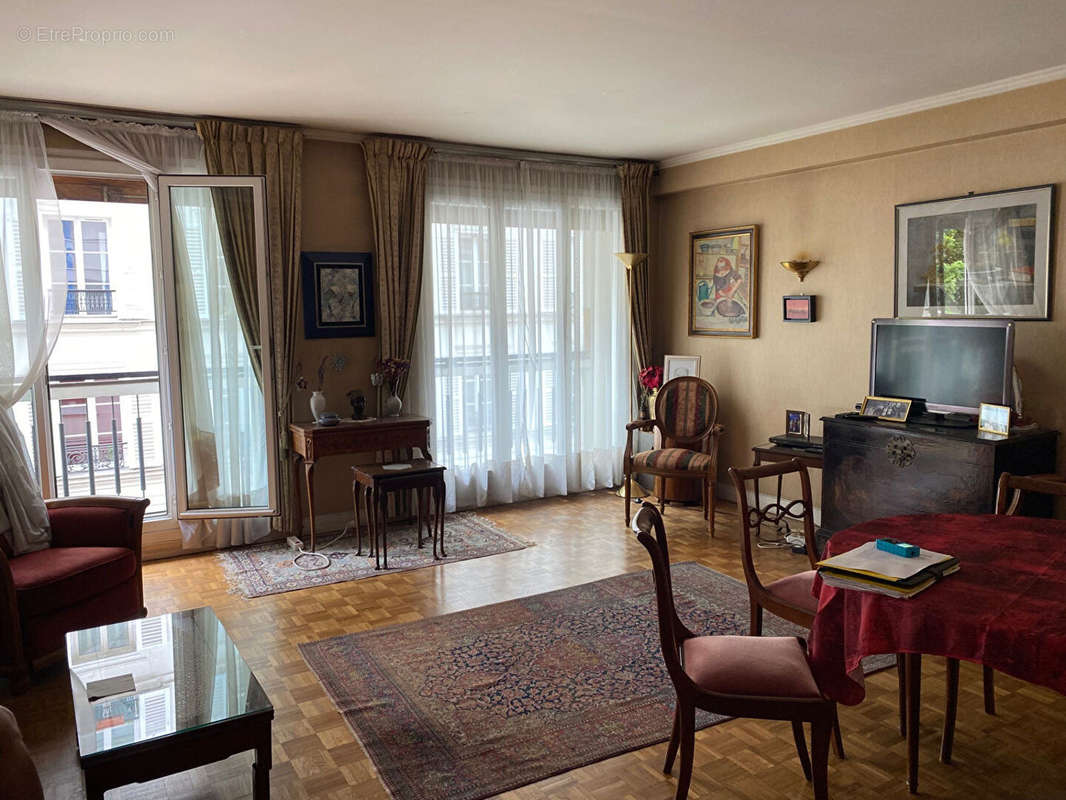 Appartement à PARIS-4E