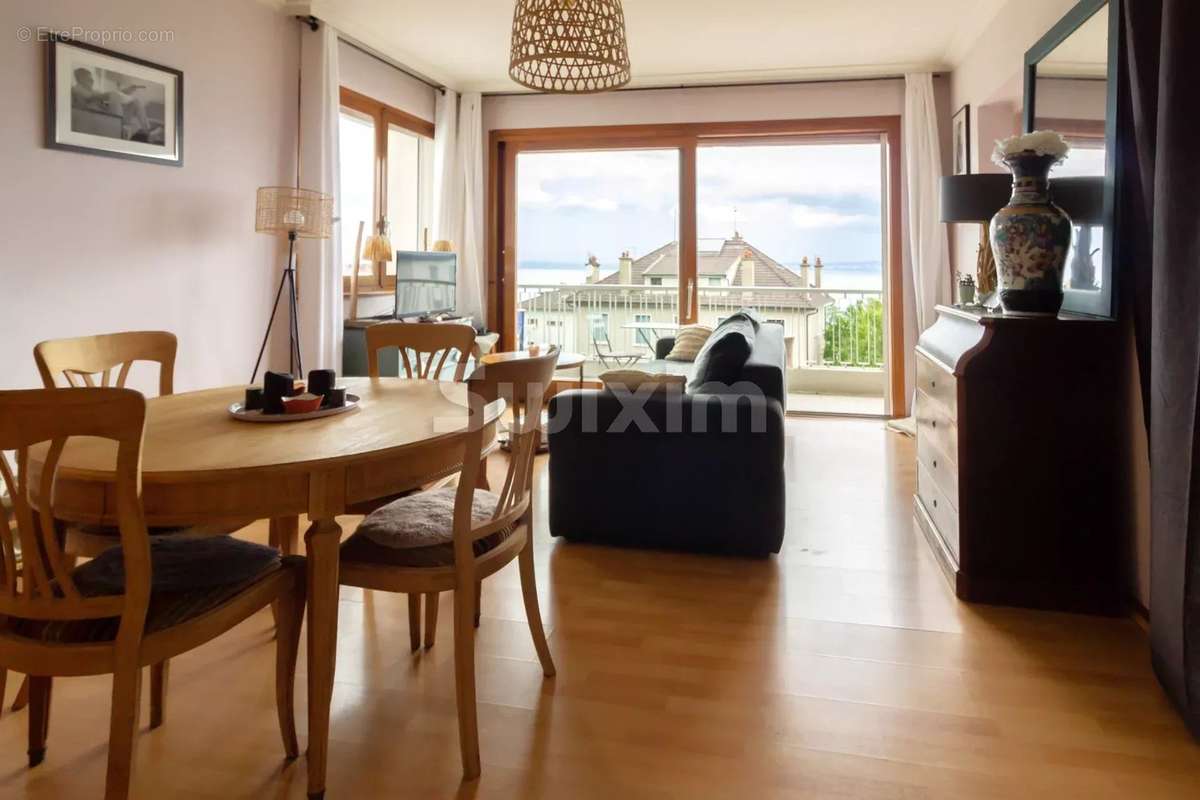 Appartement à EVIAN-LES-BAINS