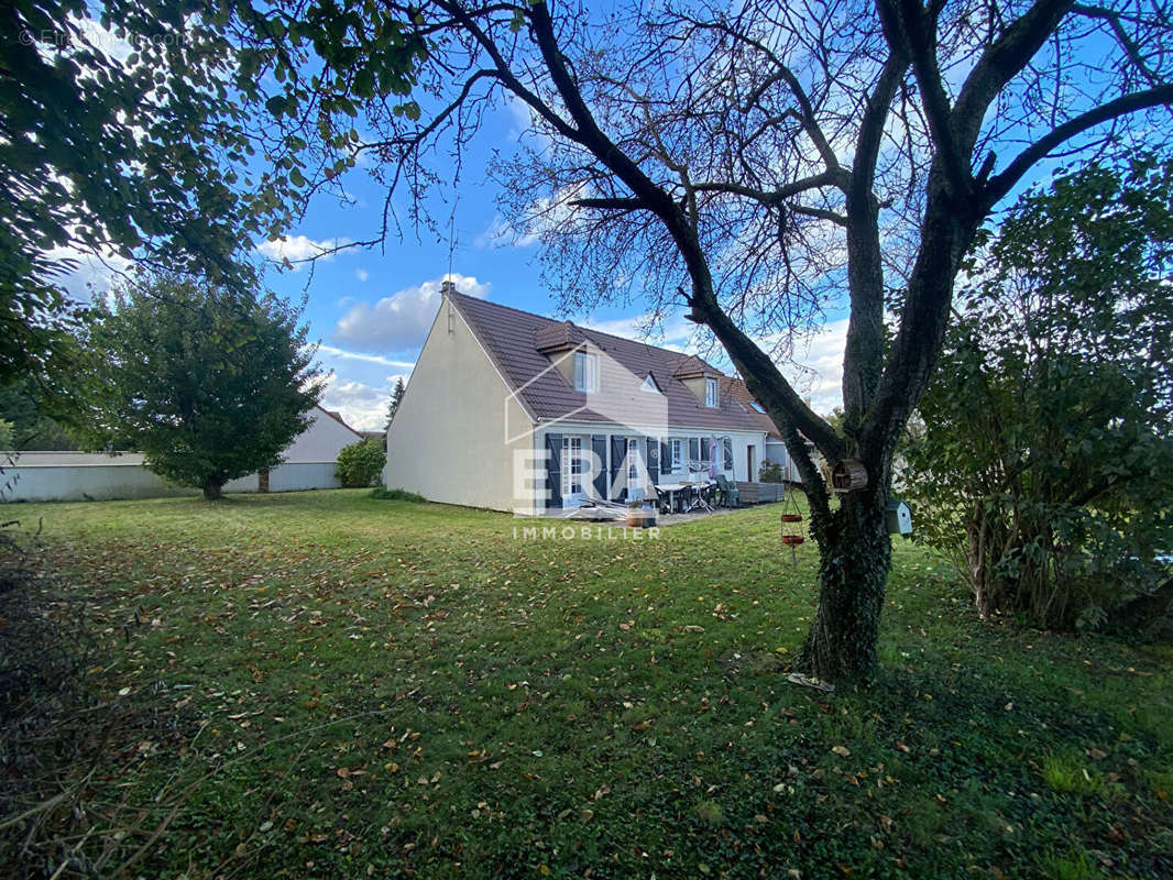 Maison à BRIE-COMTE-ROBERT