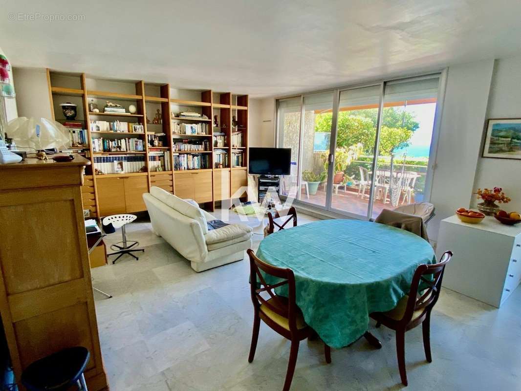 Appartement à ROQUEBRUNE-CAP-MARTIN