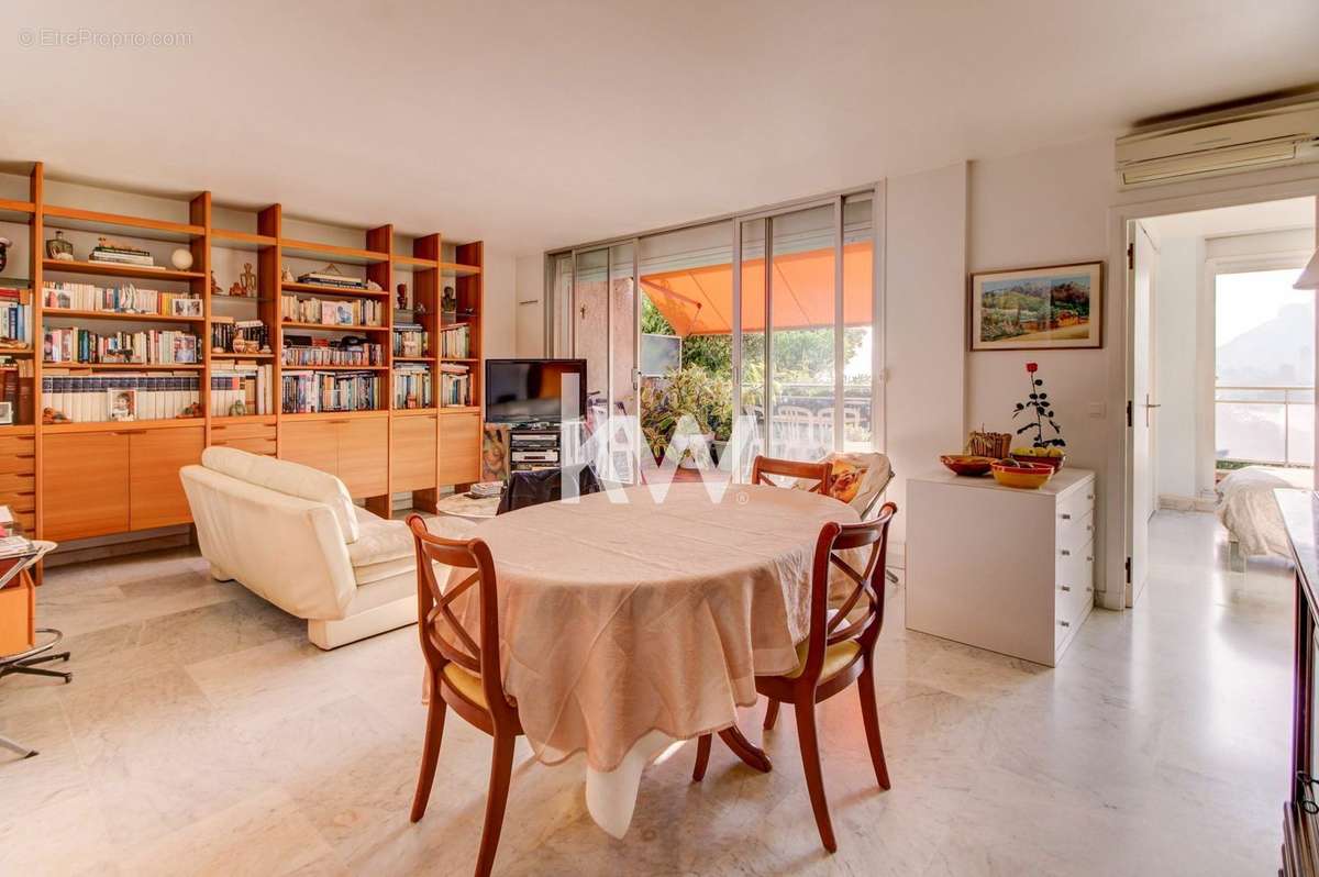 Appartement à ROQUEBRUNE-CAP-MARTIN