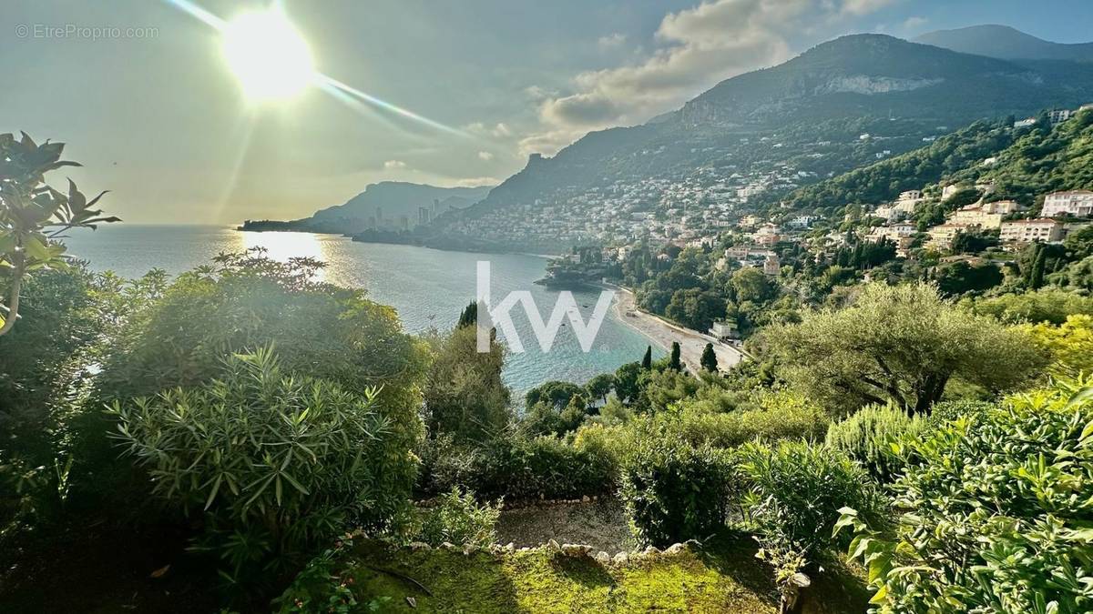 Appartement à ROQUEBRUNE-CAP-MARTIN