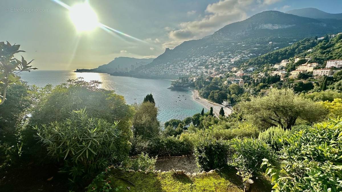 Appartement à ROQUEBRUNE-CAP-MARTIN