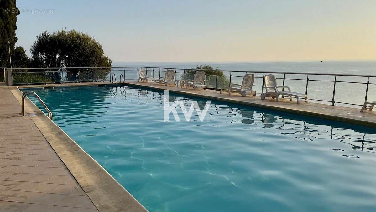 Appartement à ROQUEBRUNE-CAP-MARTIN