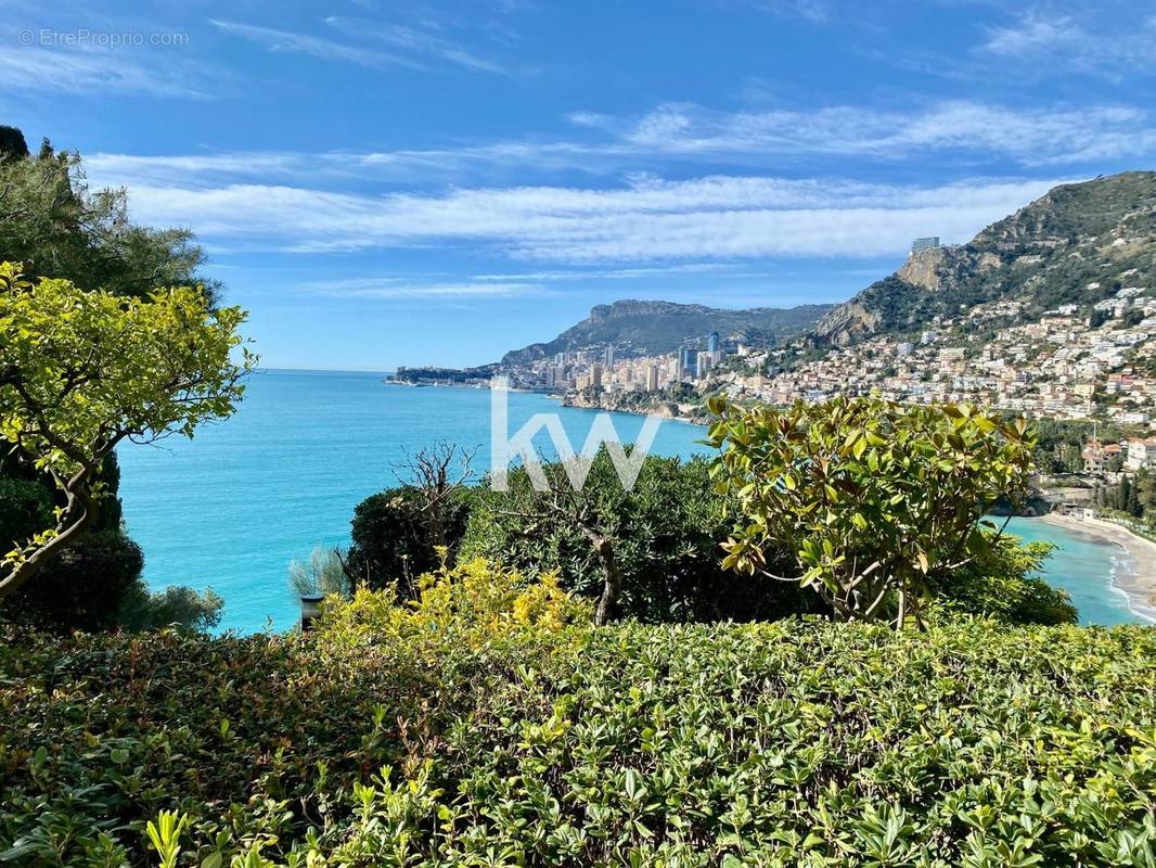 Appartement à ROQUEBRUNE-CAP-MARTIN