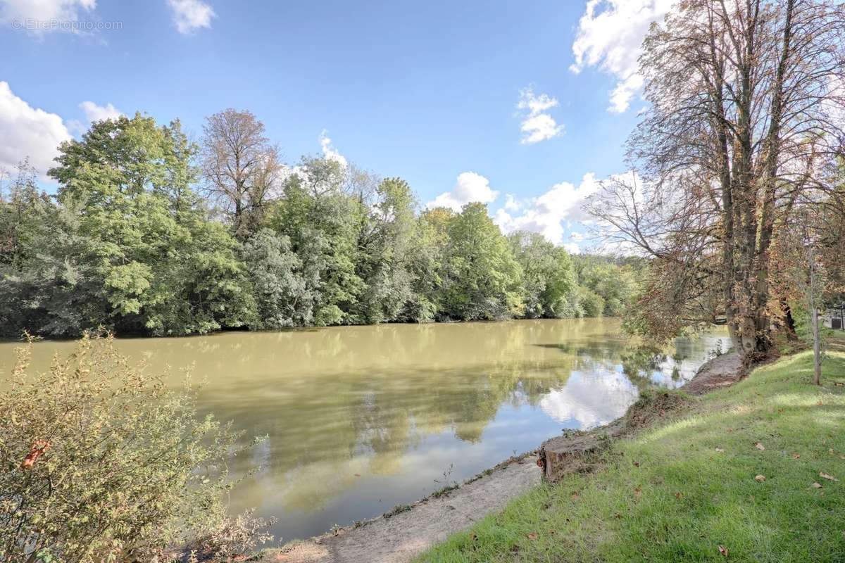 Appartement à SAINT-MAUR-DES-FOSSES