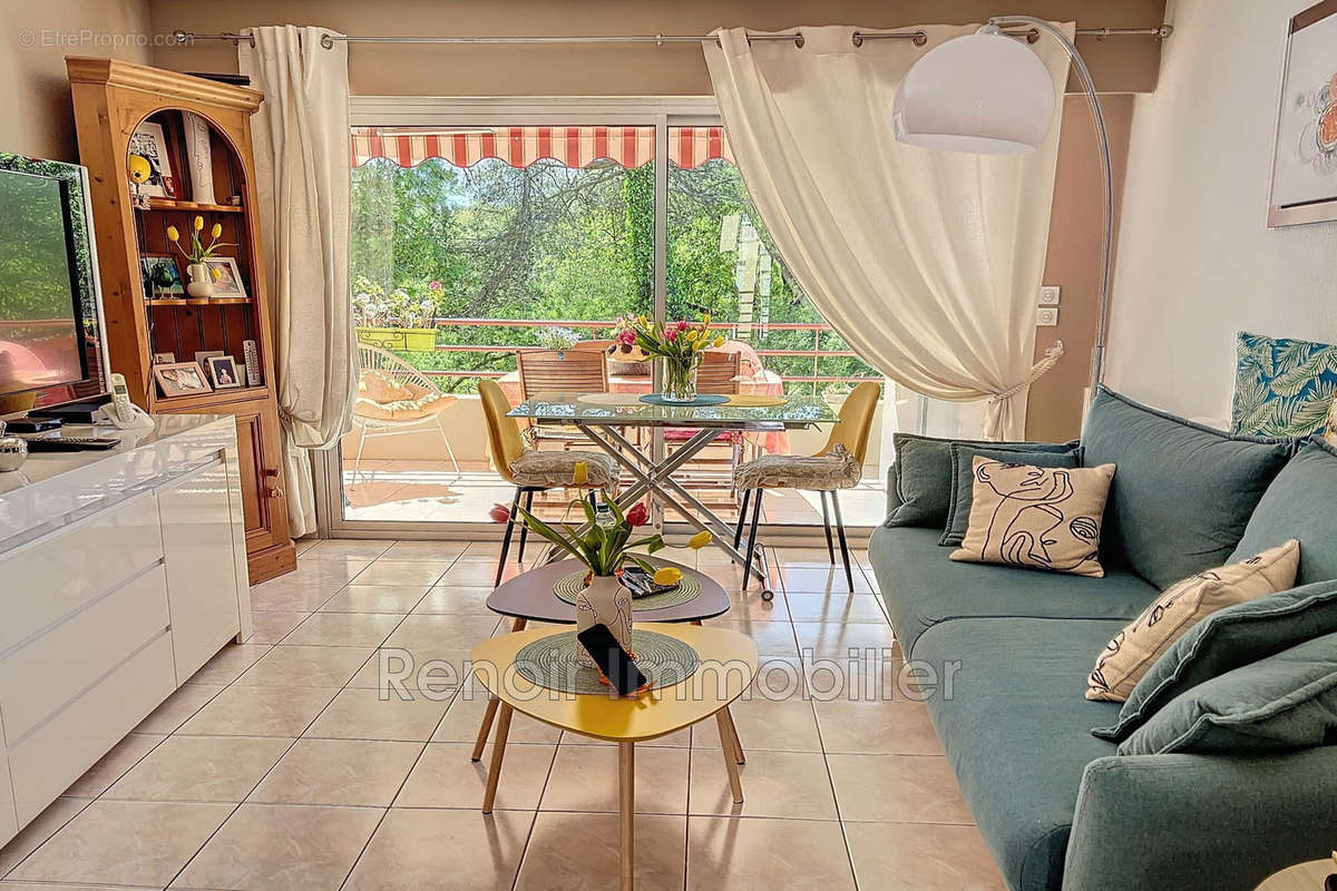 Appartement à VILLENEUVE-LOUBET