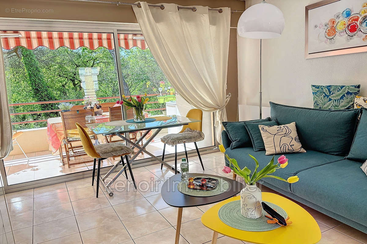 Appartement à VILLENEUVE-LOUBET