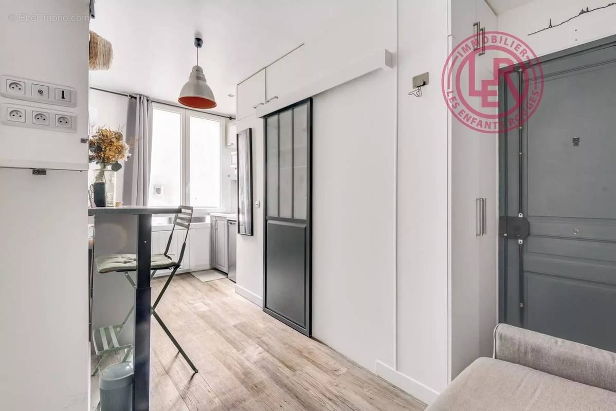 Appartement à PARIS-3E