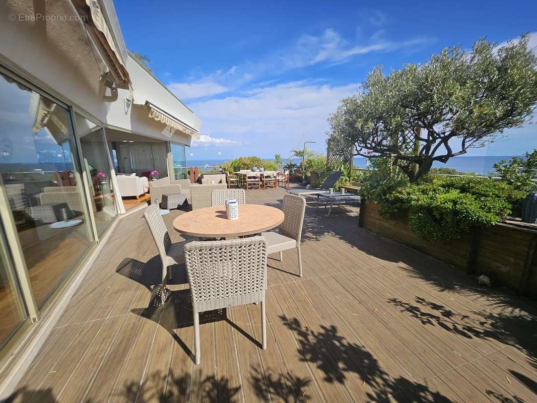 Appartement à VILLENEUVE-LOUBET