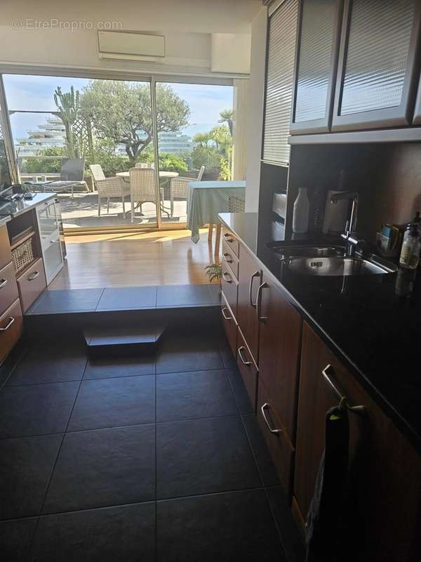 Appartement à VILLENEUVE-LOUBET