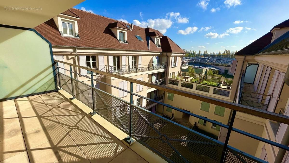 Appartement à MAISONS-LAFFITTE